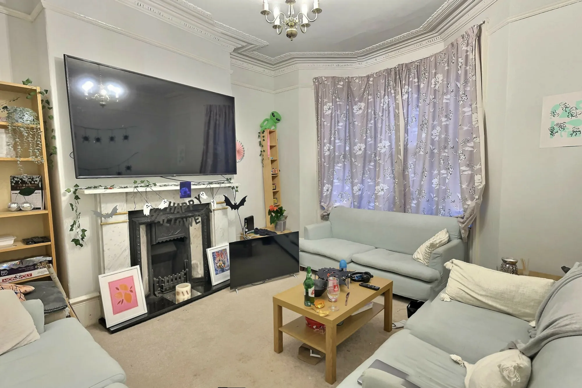 7 bedroom, photograph 2