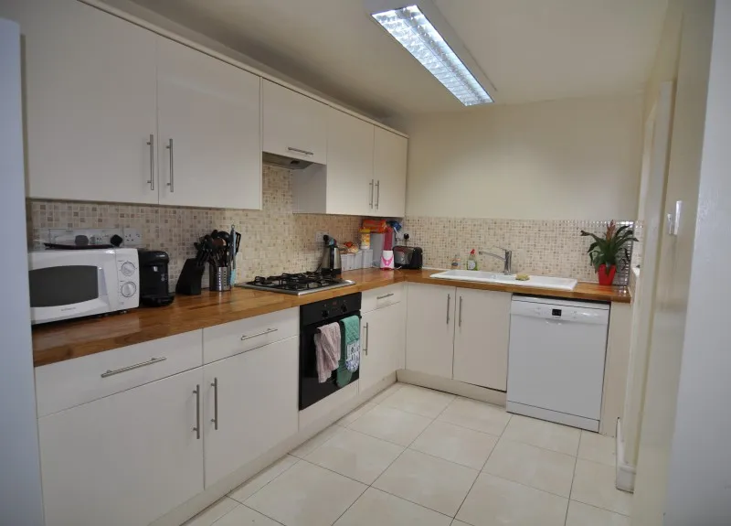 7 bedroom, photograph 3