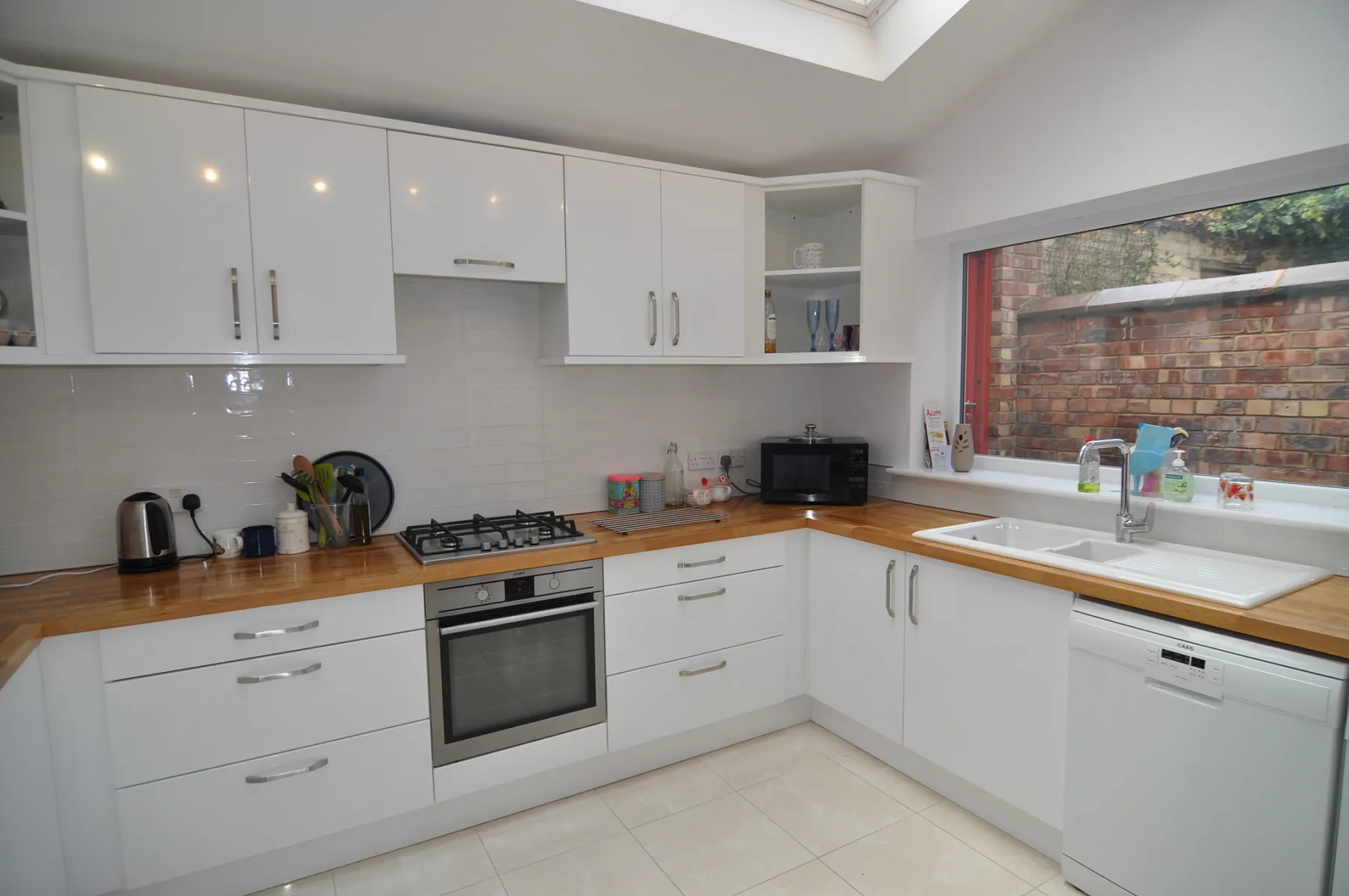 8 Bedroom, central jesmond, photograph 5
