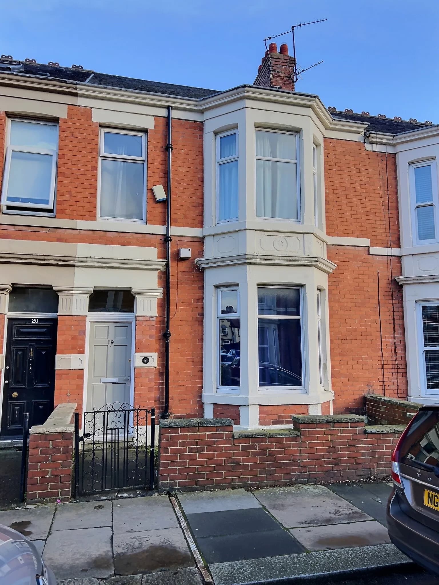 Lyndhurst Ave, 5 big bedrooms, photograph 2