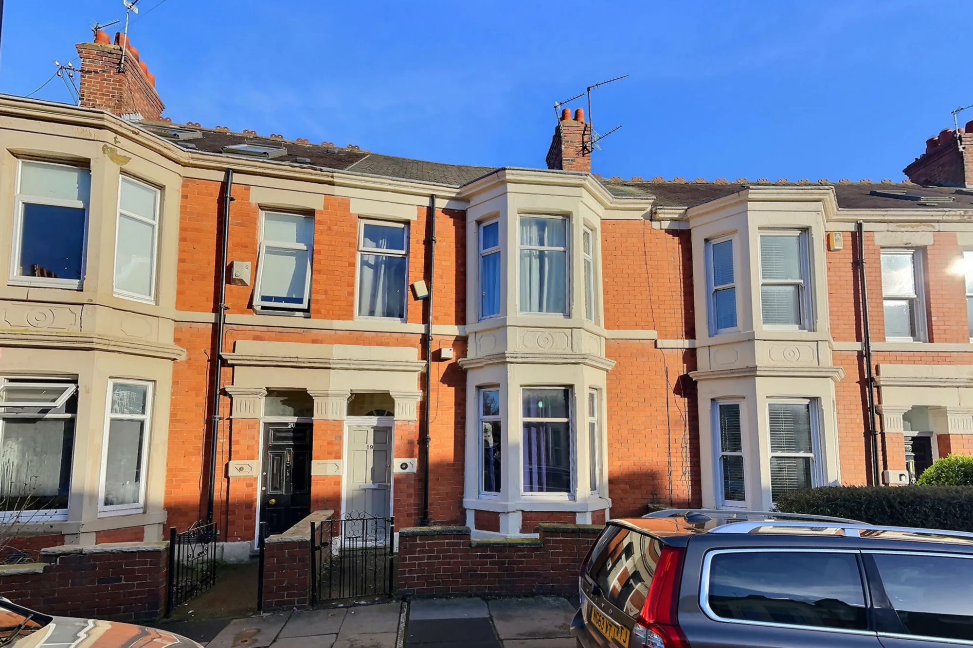 Lyndhurst Ave, 5 big bedrooms, photograph 4