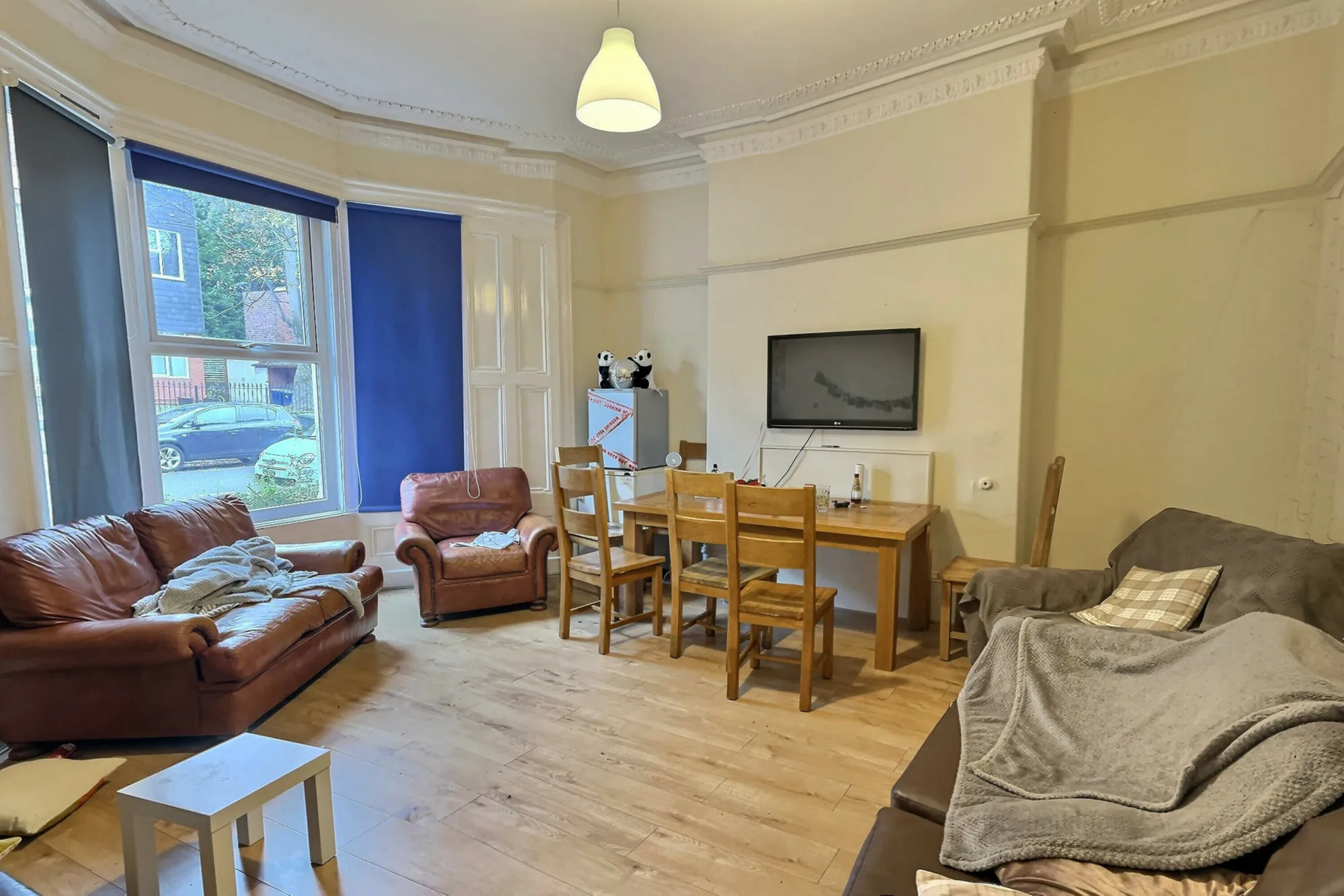 7 Beds, photograph 2