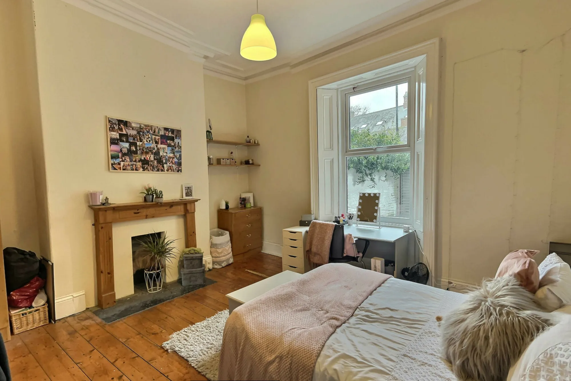 7 Beds, photograph 6