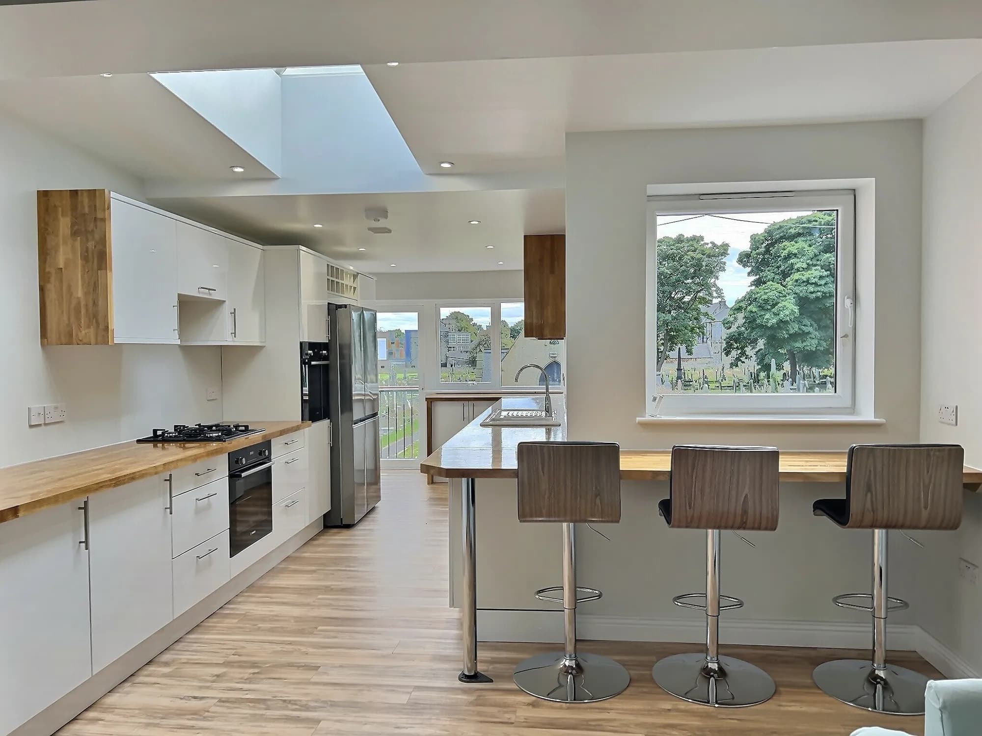7 bed house, Fairfield Road, photograph 2