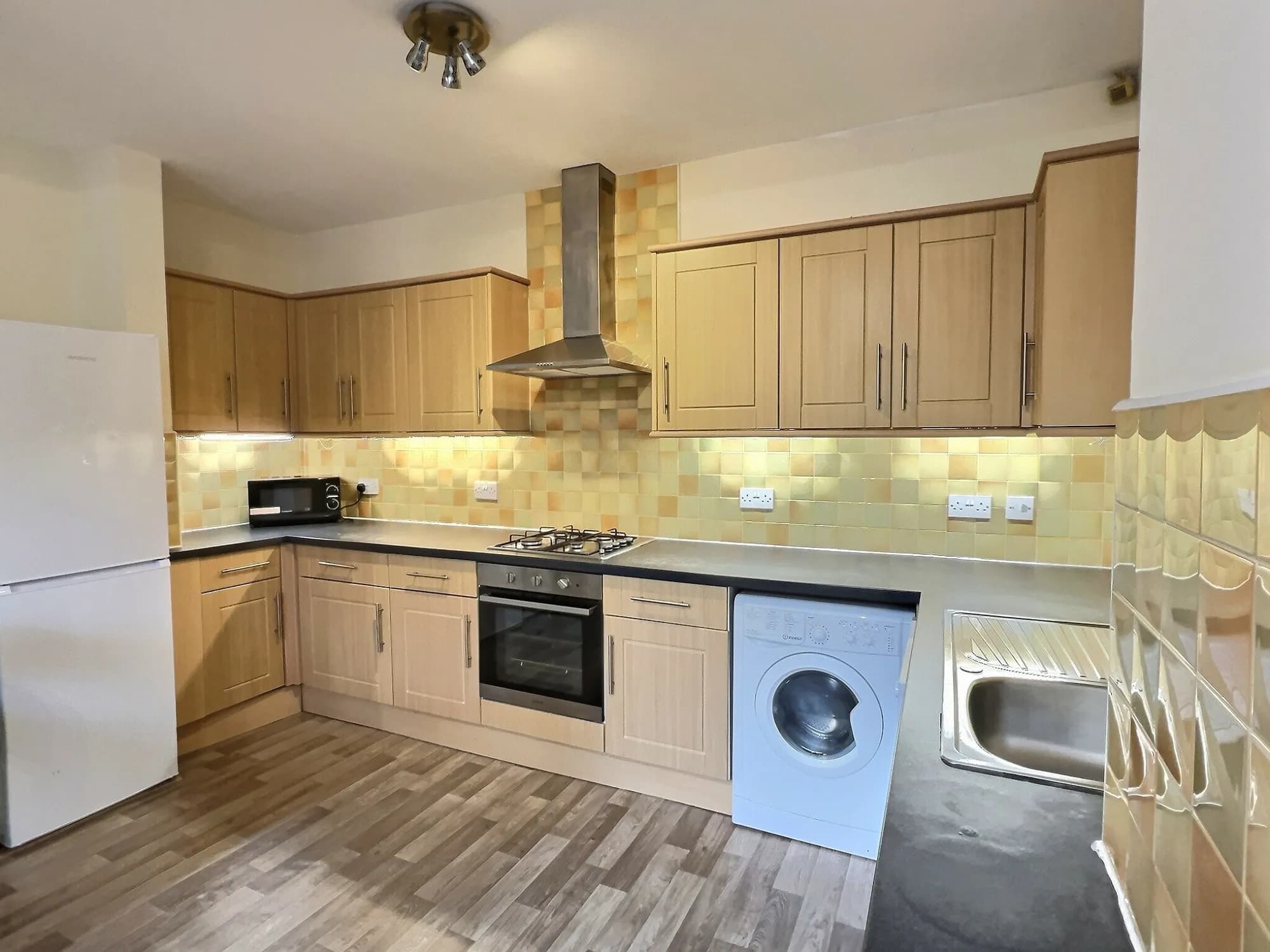 6 Bed house, photograph 7