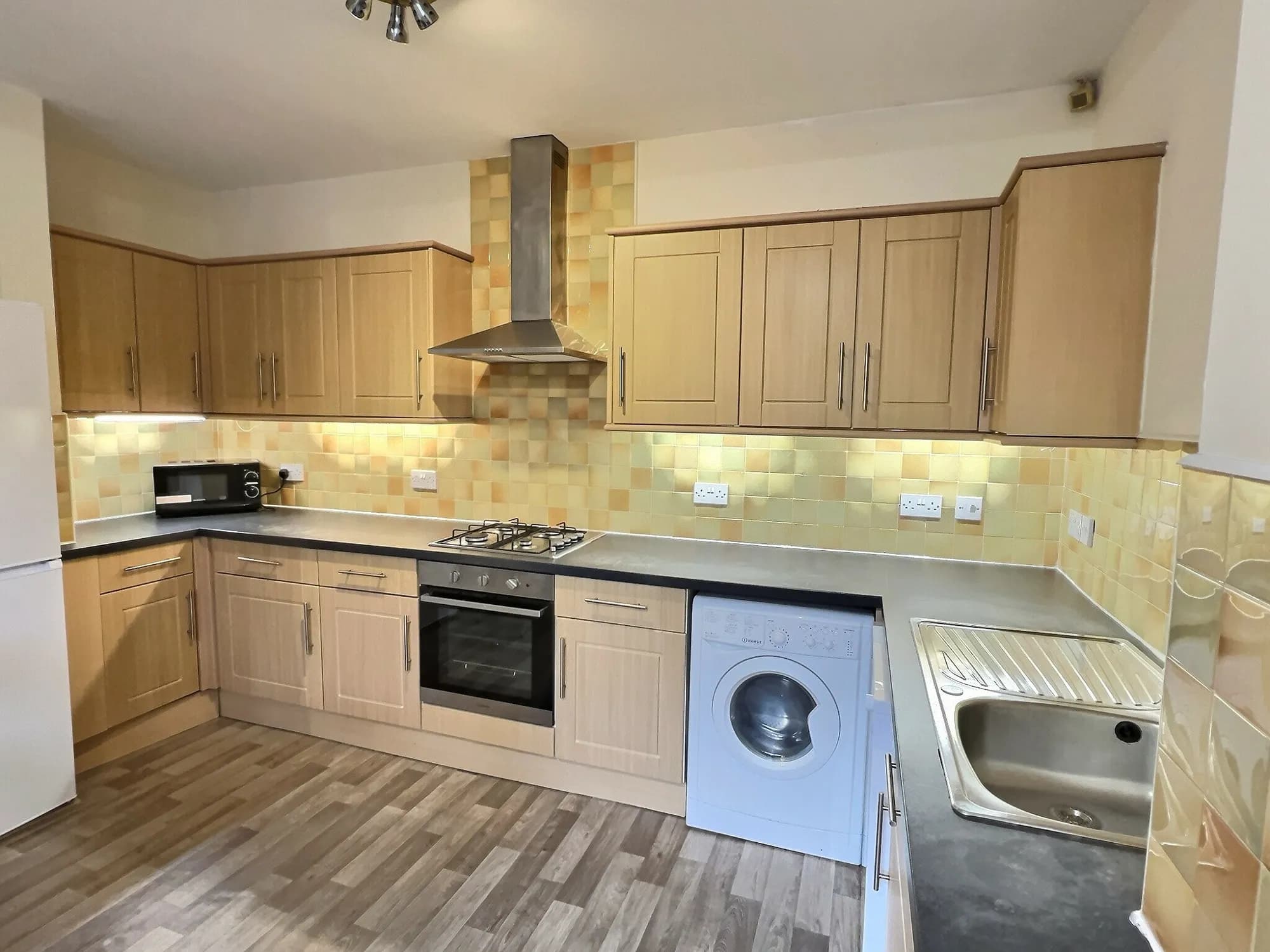 6 Bed house, photograph 8